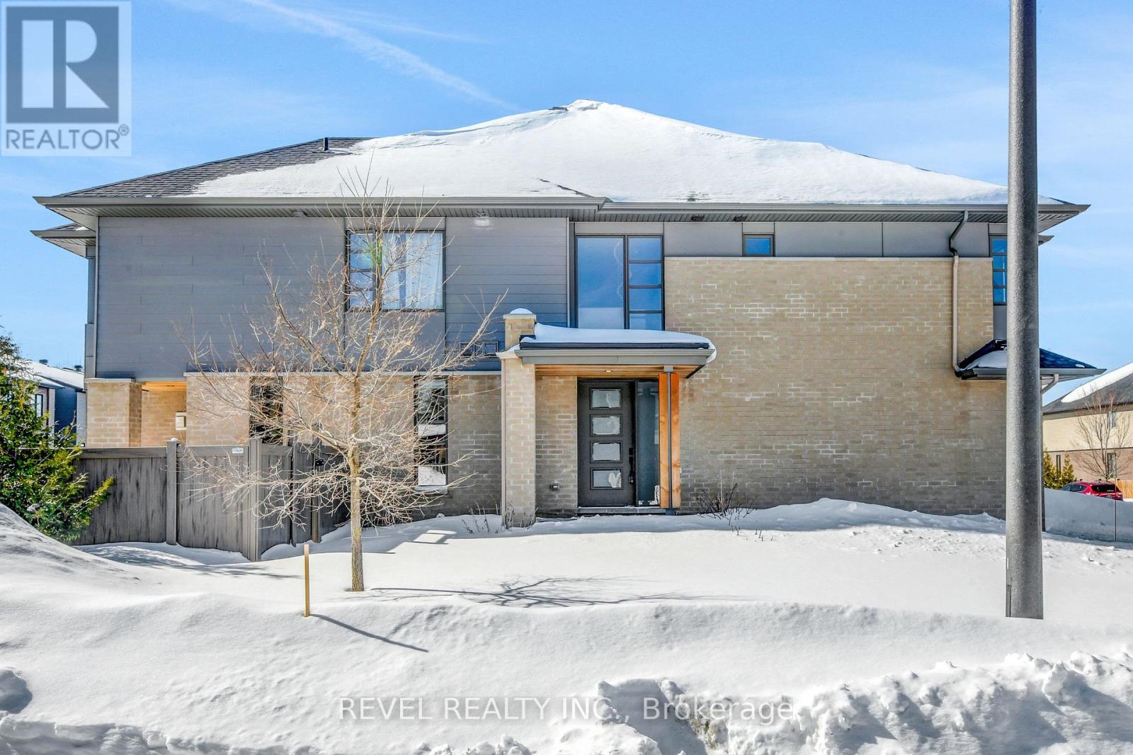 870 Quartet Avenue, Ottawa, Ontario  K1X 0C6 - Photo 2 - X12819460