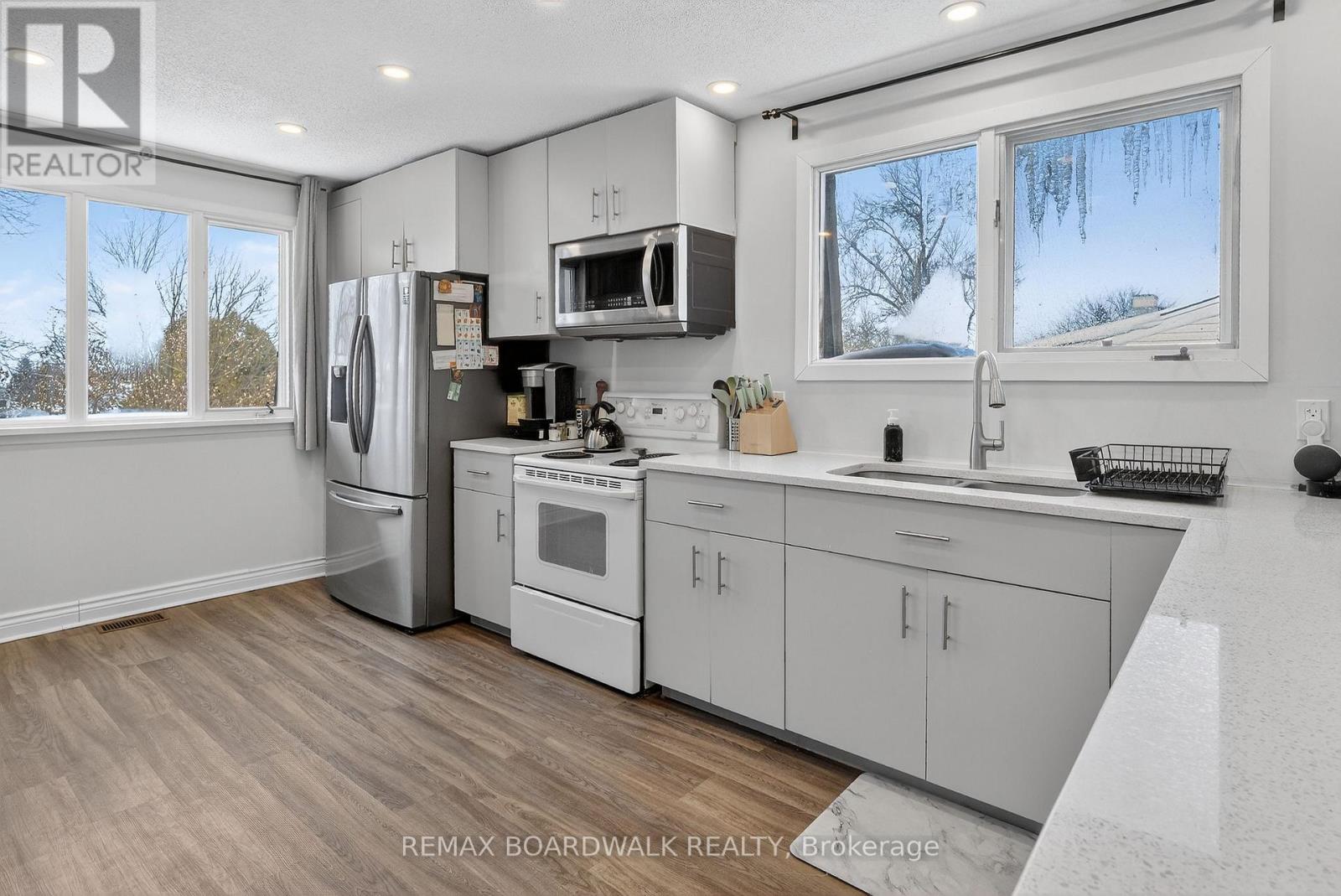 8 Oberon Street, Ottawa, Ontario  K2H 7X7 - Photo 10 - X12819468