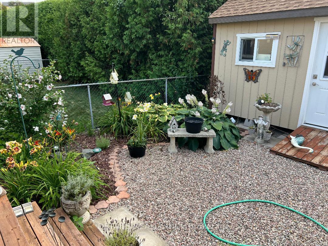 1029 Avignon Court, Ottawa, Ontario  K1C 2N4 - Photo 42 - X12819486