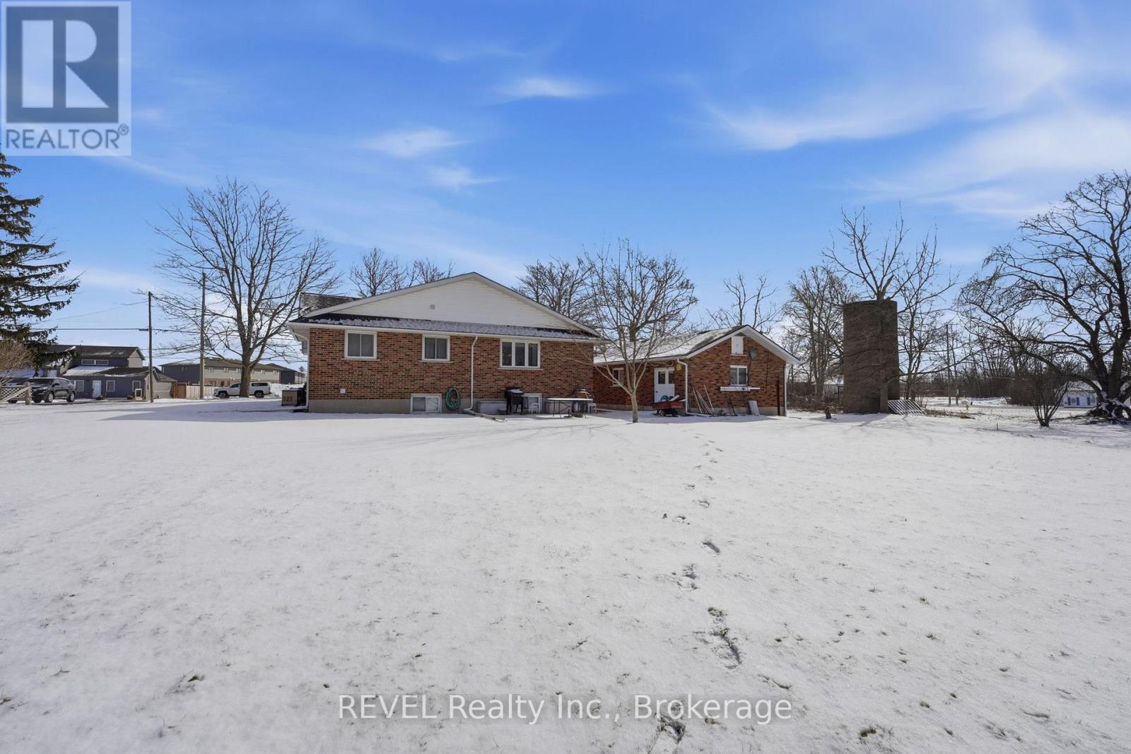 1085 Spears Road, Fort Erie, Ontario  L2A 4N2 - Photo 31 - X12819376