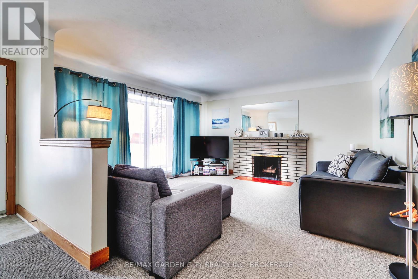 Main Floor - 59 Jacobson Avenue, St. Catharines (Glendale/glenridge), Ontario  L2T 3A2 - Photo 3 - X12819418