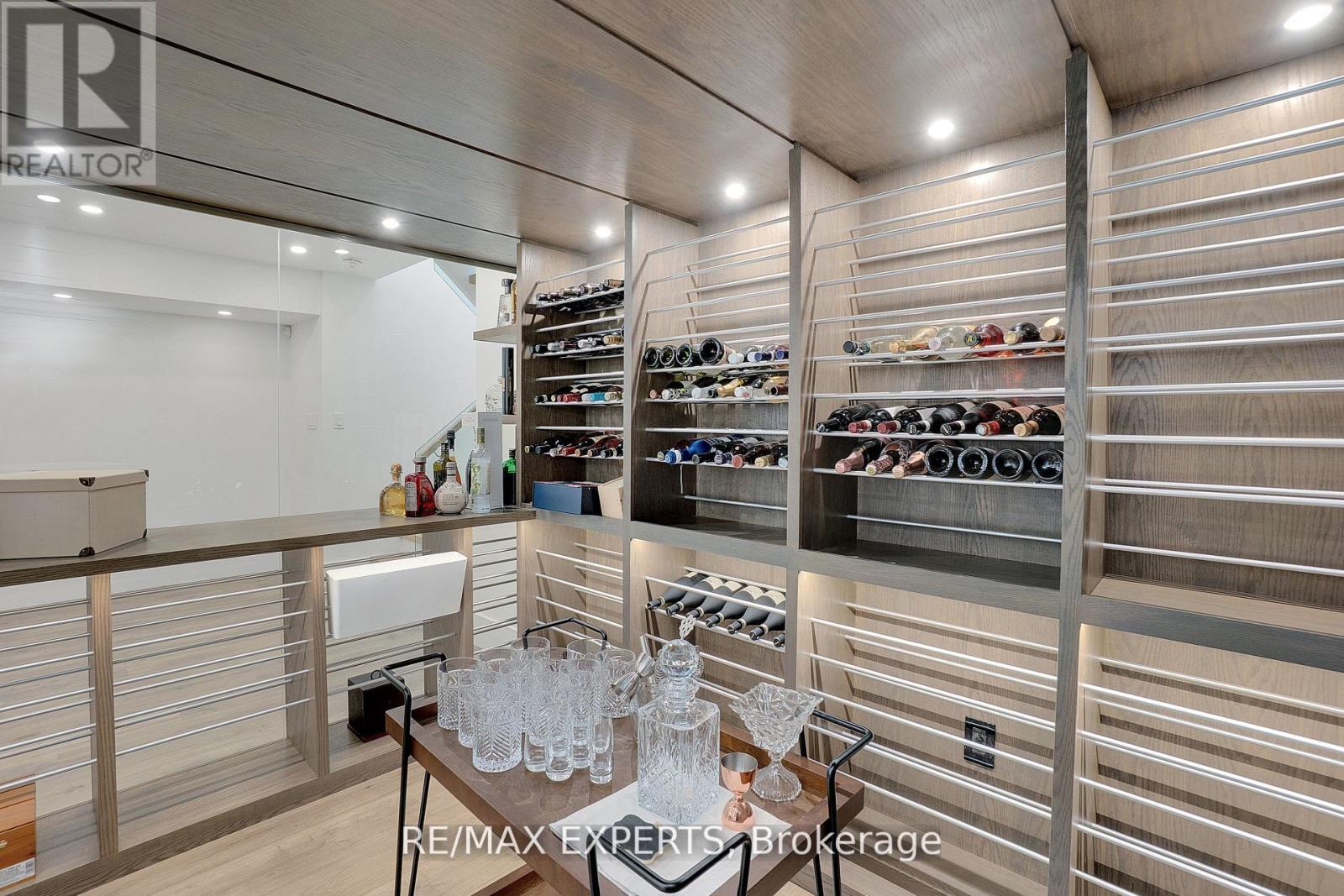 7 Woodvalley Drive, Toronto, Ontario  M9A 4H2 - Photo 33 - W12818656