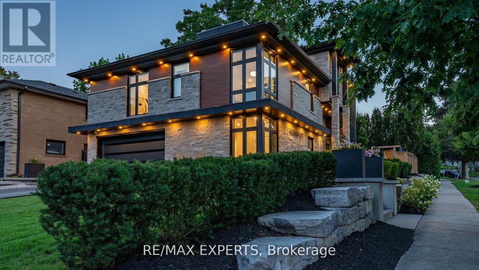 7 Woodvalley Drive, Toronto, Ontario  M9A 4H2 - Photo 47 - W12818656