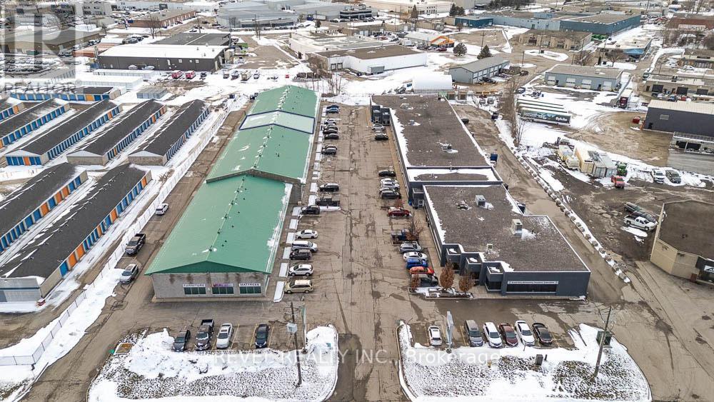 12-Upper - 45 Dalkeith Drive, Brantford, Ontario  N3P 1M1 - Photo 26 - X12816940