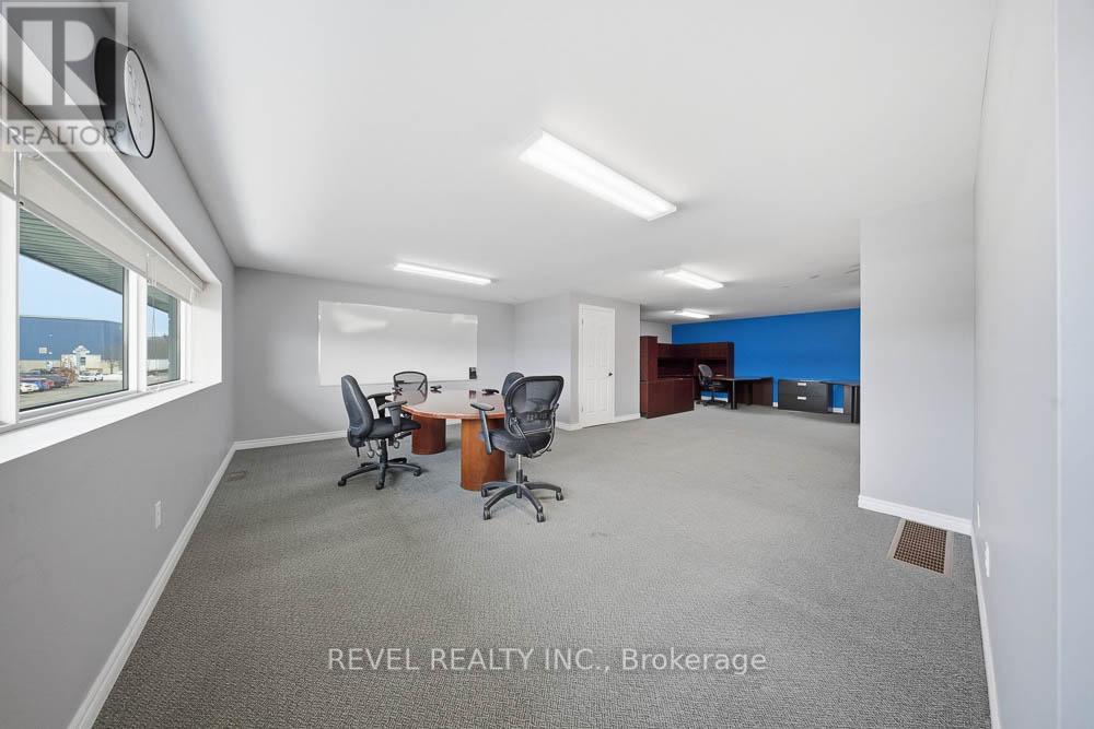 12-Upper - 45 Dalkeith Drive, Brantford, Ontario  N3P 1M1 - Photo 12 - X12816940