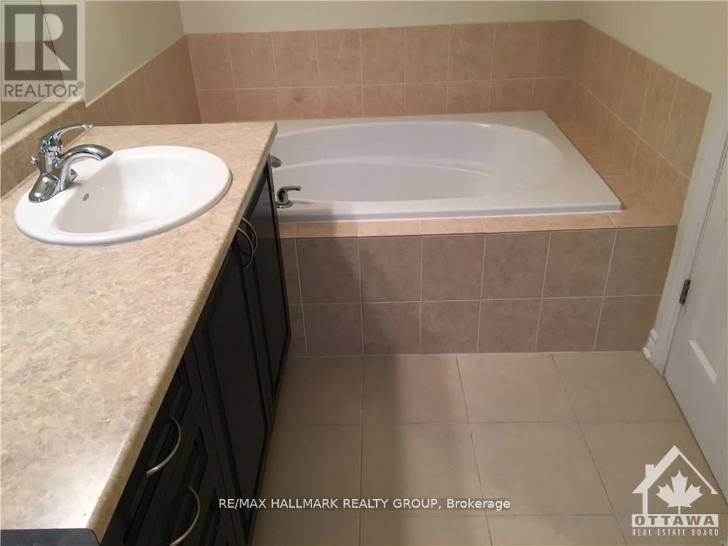 123 Garrity Crescent, Ottawa, Ontario  K2J 3T4 - Photo 10 - X12580598