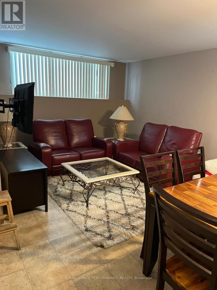 35, 35a And 37 Cloverloft Court, Ottawa, Ontario K2S 1T3 - Photo 8 - X12811134