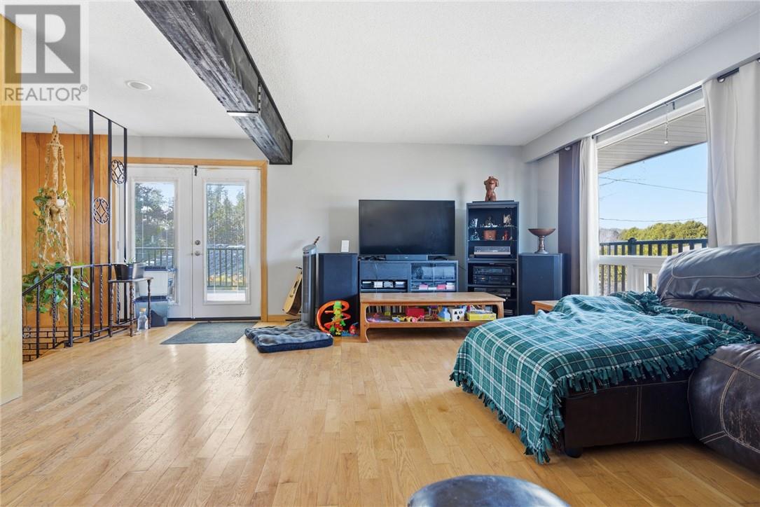 44 Richard Court, Dowling, Ontario  P0M 1R0 - Photo 6 - 2125556