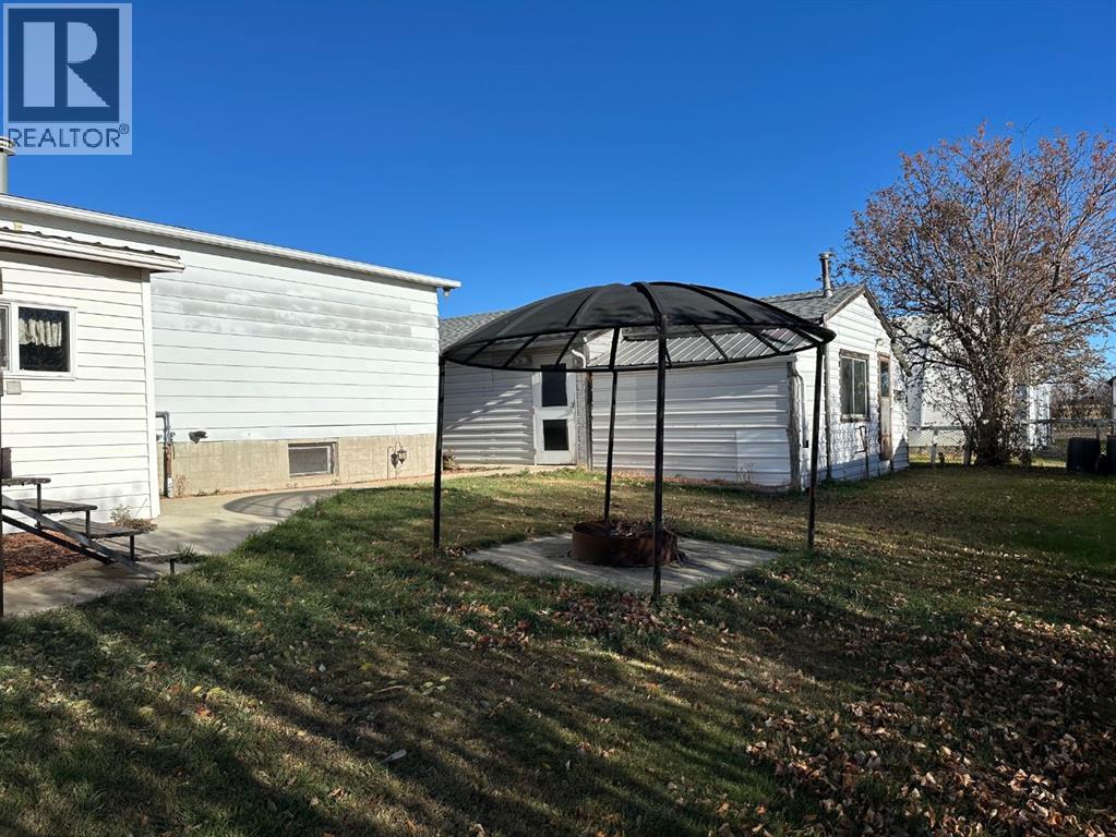 4601 50 Avenue, Daysland, Alberta  T0B 1A0 - Photo 36 - A2266837