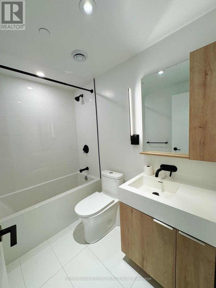 202 - 117 Broadway Avenue, Toronto (Mount Pleasant West), Ontario  M4P 1V3 - Photo 4 - C12819400