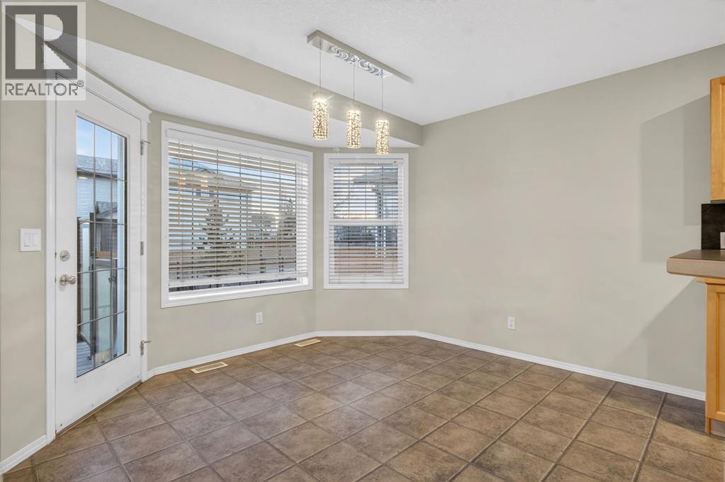 147 Everstone Rise Sw, Calgary, Alberta  T2Y 4J7 - Photo 10 - A2274354