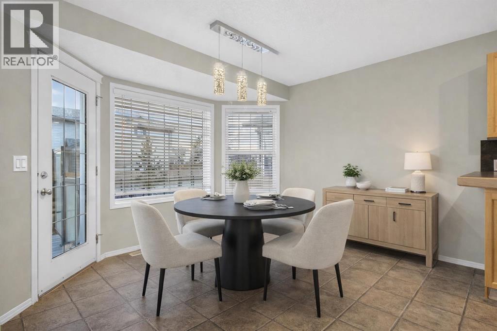 147 Everstone Rise Sw, Calgary, Alberta  T2Y 4J7 - Photo 8 - A2274354