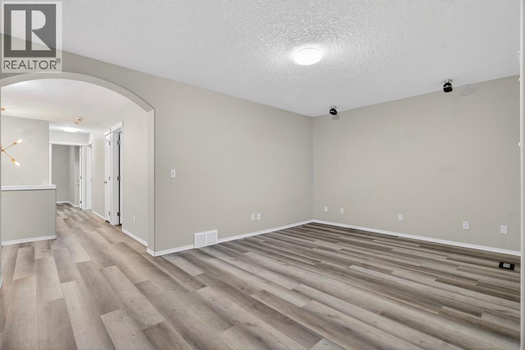 147 Everstone Rise Sw, Calgary, Alberta  T2Y 4J7 - Photo 27 - A2274354