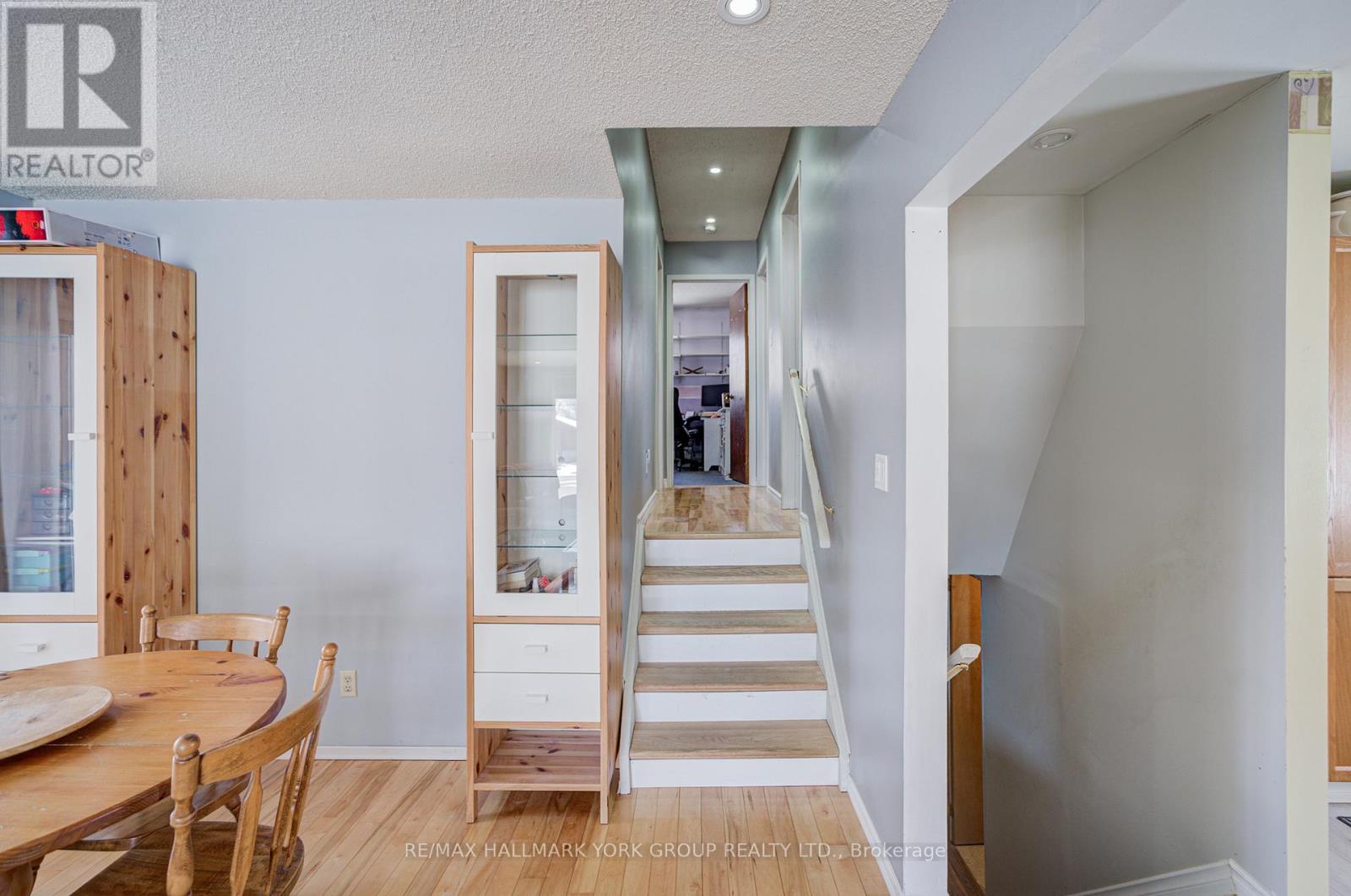 184 Olive Street, East Gwillimbury, Ontario  L9N 1M3 - Photo 11 - N12819380