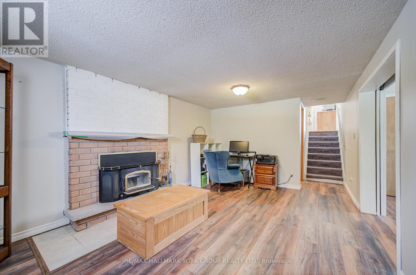 184 Olive Street, East Gwillimbury, Ontario  L9N 1M3 - Photo 19 - N12819380