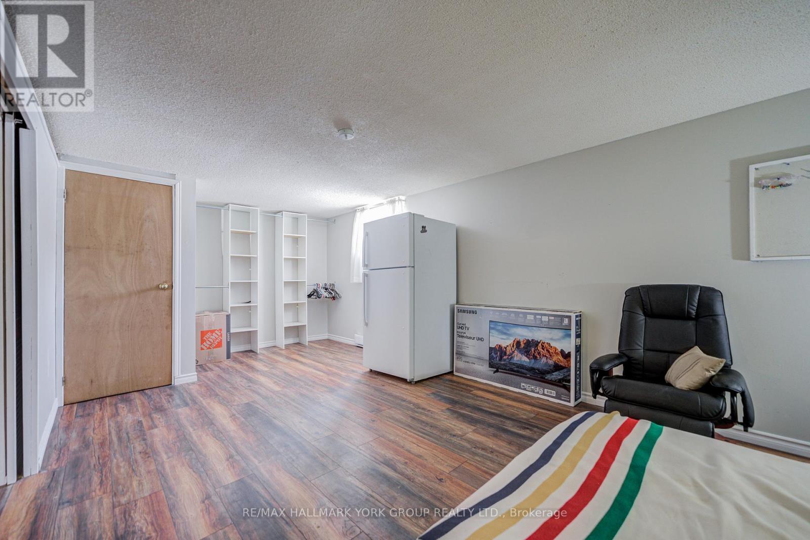 184 Olive Street, East Gwillimbury, Ontario  L9N 1M3 - Photo 22 - N12819380