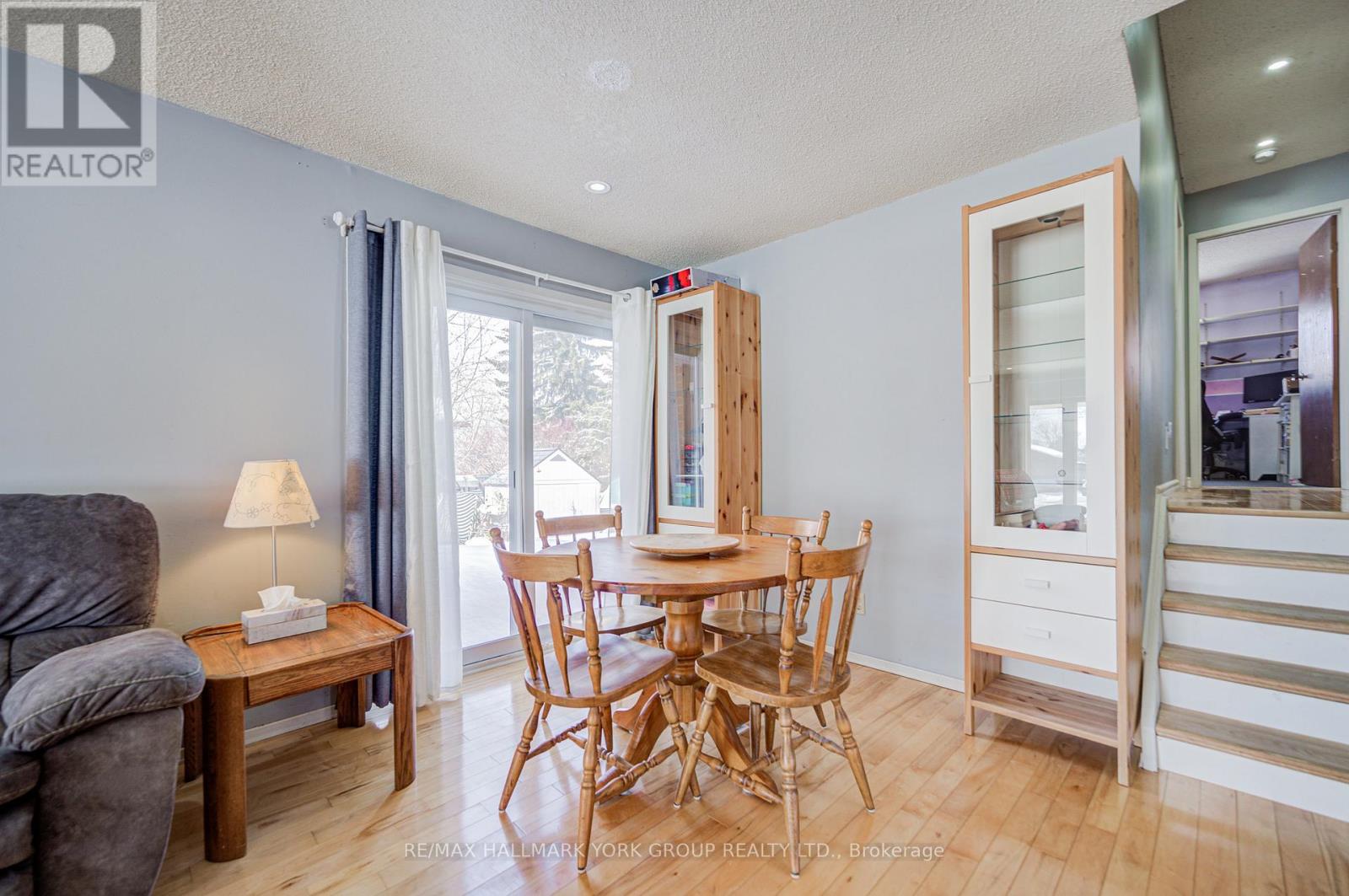 184 Olive Street, East Gwillimbury, Ontario  L9N 1M3 - Photo 7 - N12819380