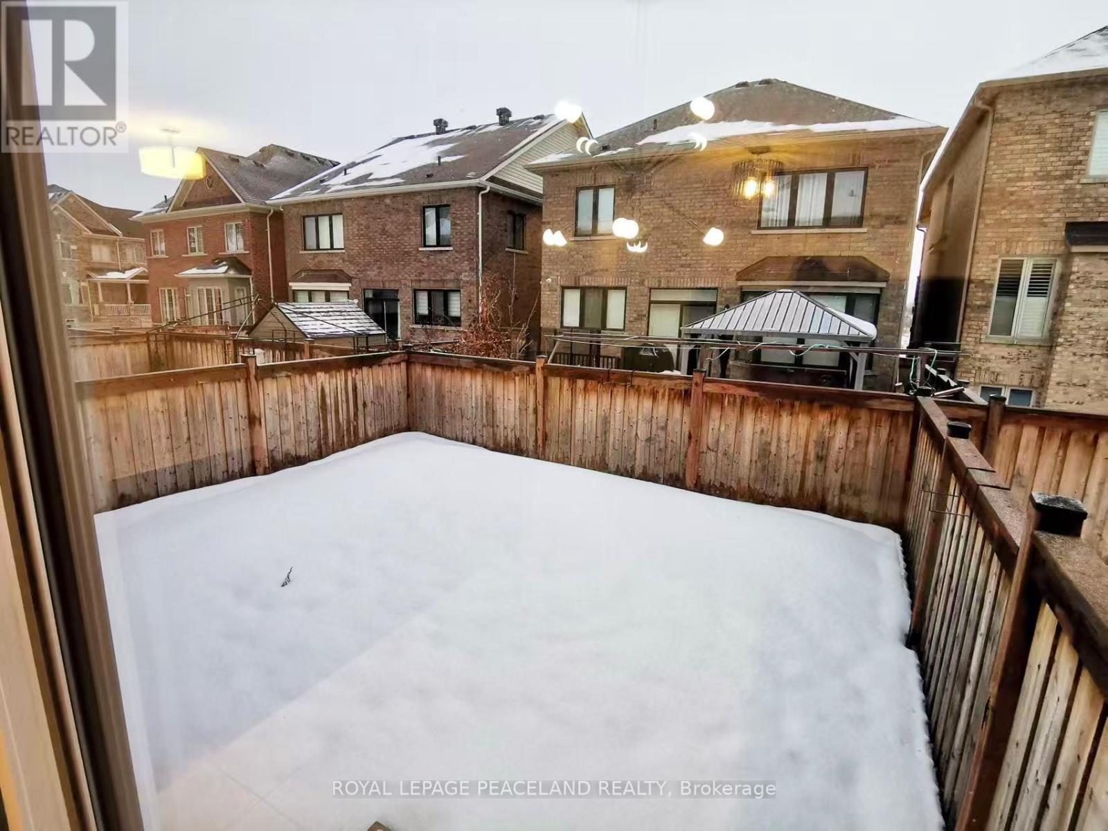 46 Jake Smith Way, Whitchurch-Stouffville (Stouffville), Ontario  L4A 4P8 - Photo 9 - N12819388