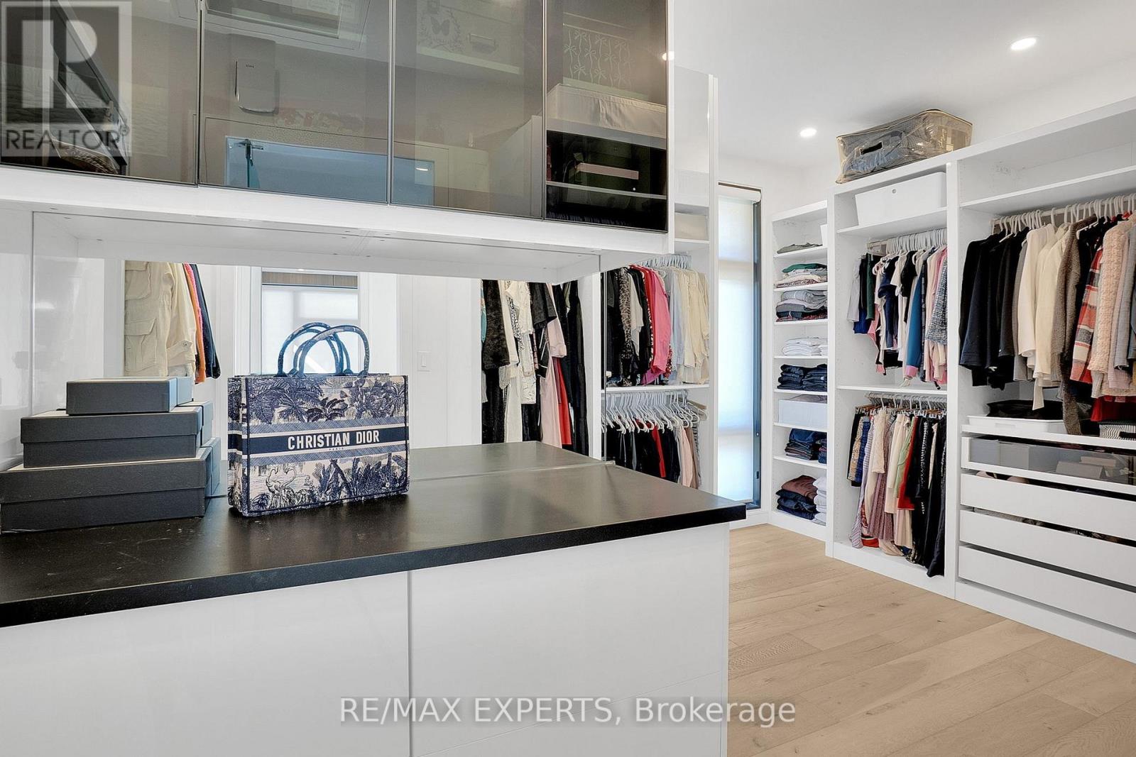 7 Woodvalley Drive, Toronto, Ontario  M9A 4H2 - Photo 21 - W12818656