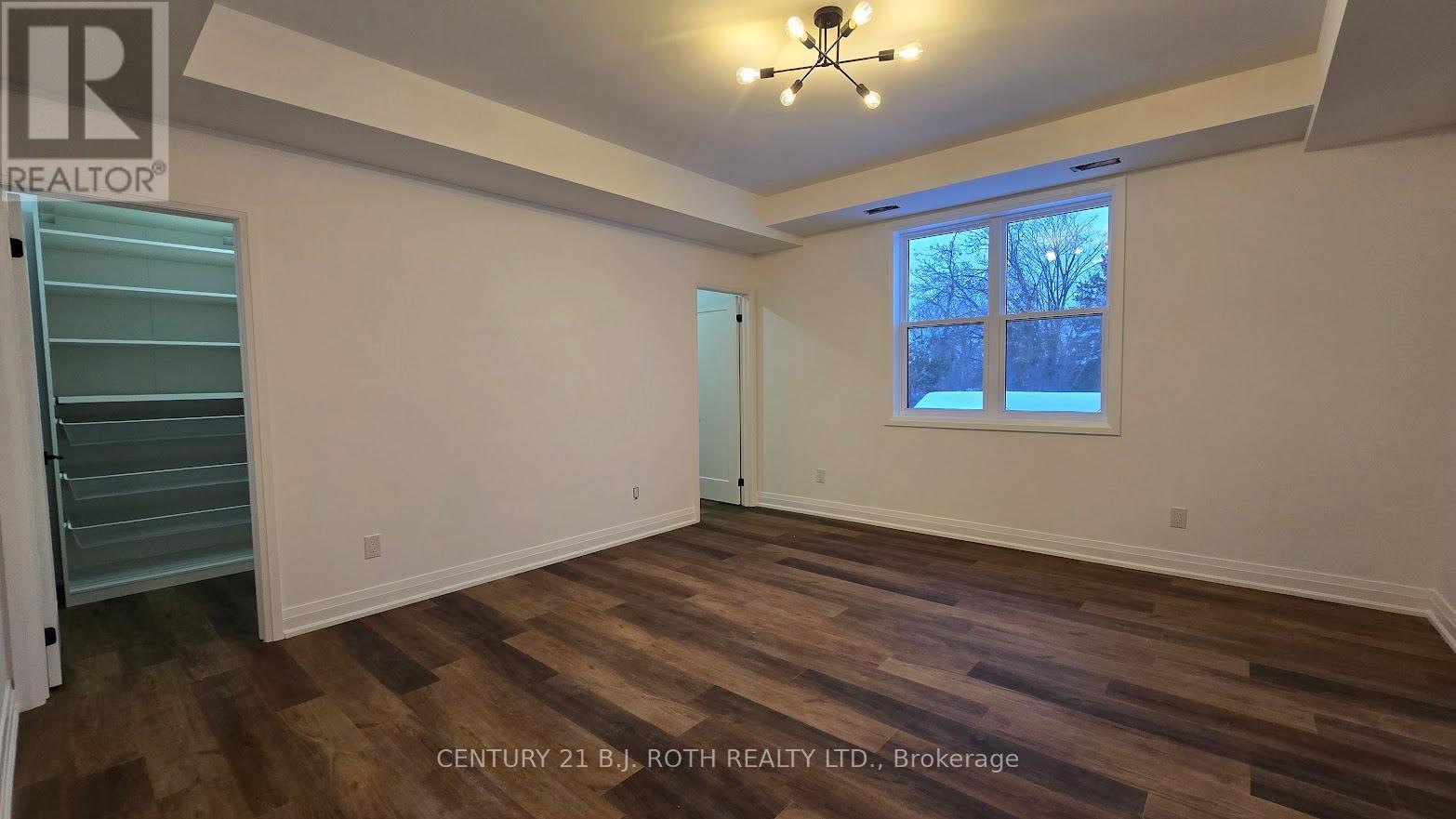 Upper - 44 Calverley Street, Orillia, Ontario  L3V 3T5 - Photo 15 - S12819492