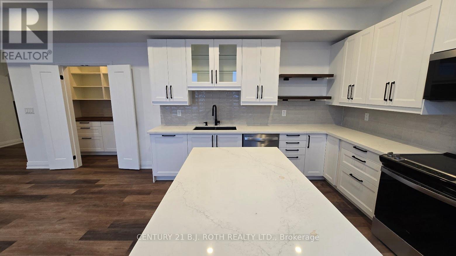 Upper - 44 Calverley Street, Orillia, Ontario  L3V 3T5 - Photo 7 - S12819492