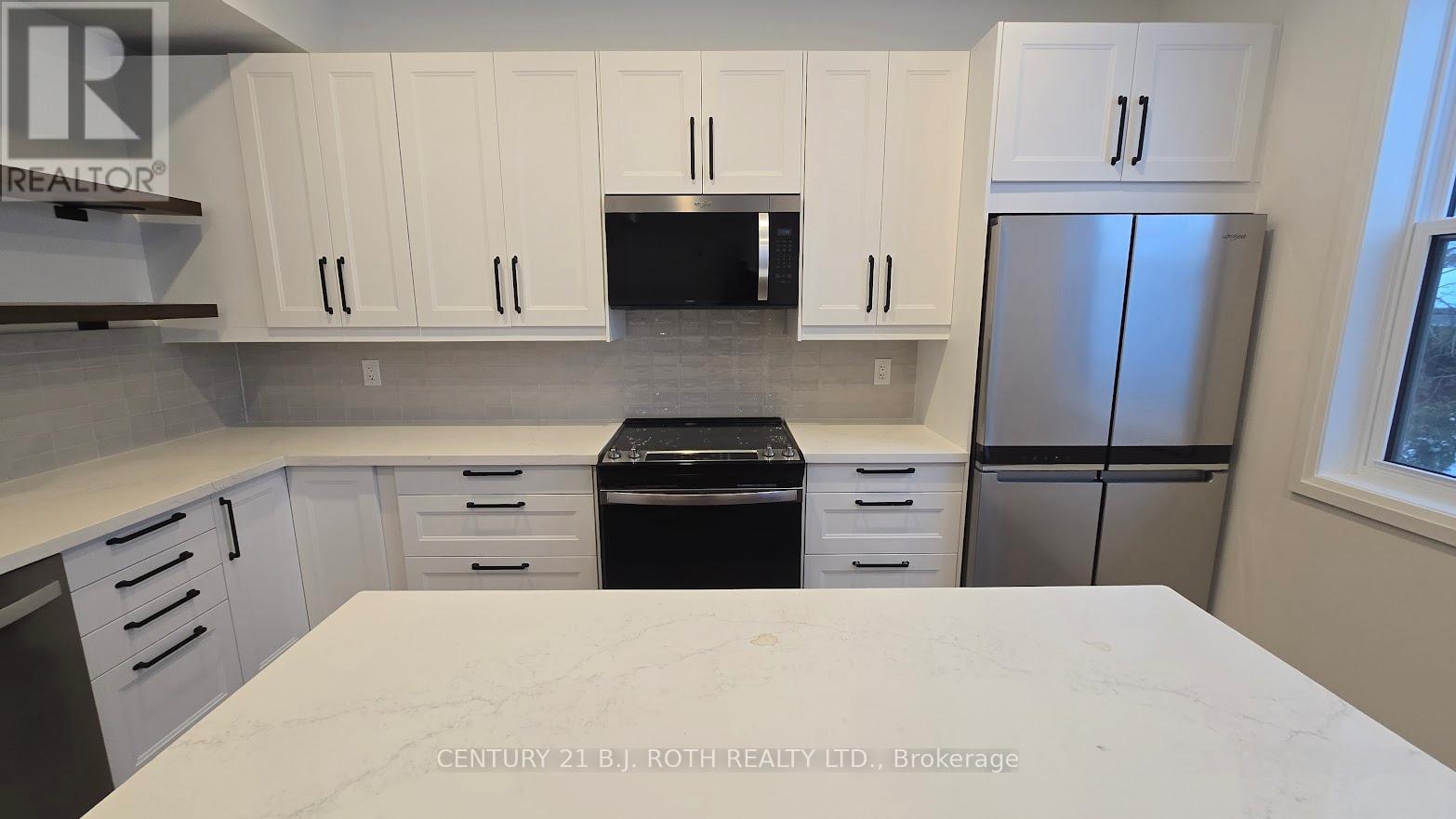 Upper - 44 Calverley Street, Orillia, Ontario  L3V 3T5 - Photo 8 - S12819492