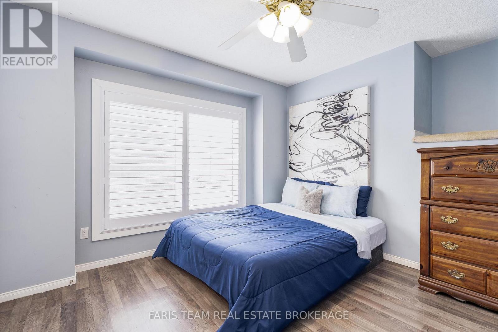 5 Harbour Crescent, Wasaga Beach, Ontario  L9Z 1G4 - Photo 14 - S12819496