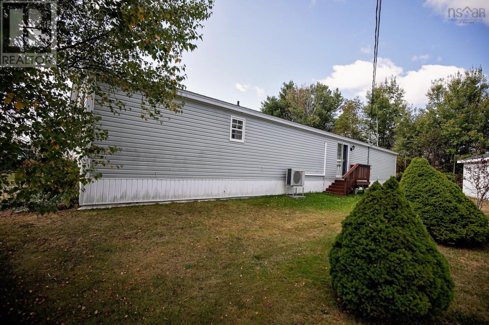 50 Pinehurst Street, Amherst, Nova Scotia  B4H 4X4 - Photo 6 - 202523903