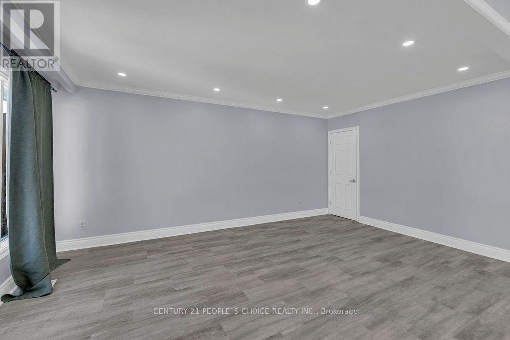 61 Primula Crescent, Toronto, Ontario  M9L 1J9 - Photo 11 - W12819406