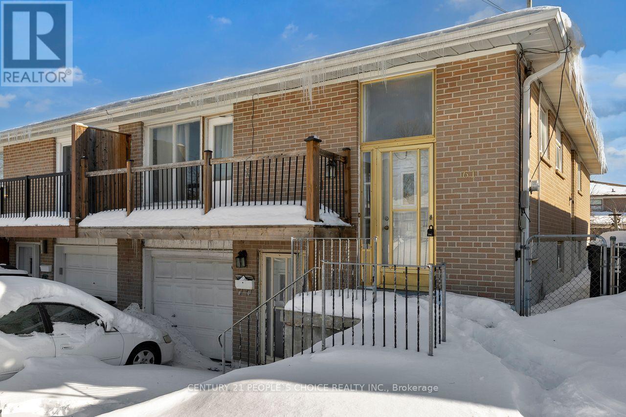 61 Primula Crescent, Toronto, Ontario  M9L 1J9 - Photo 7 - W12819406