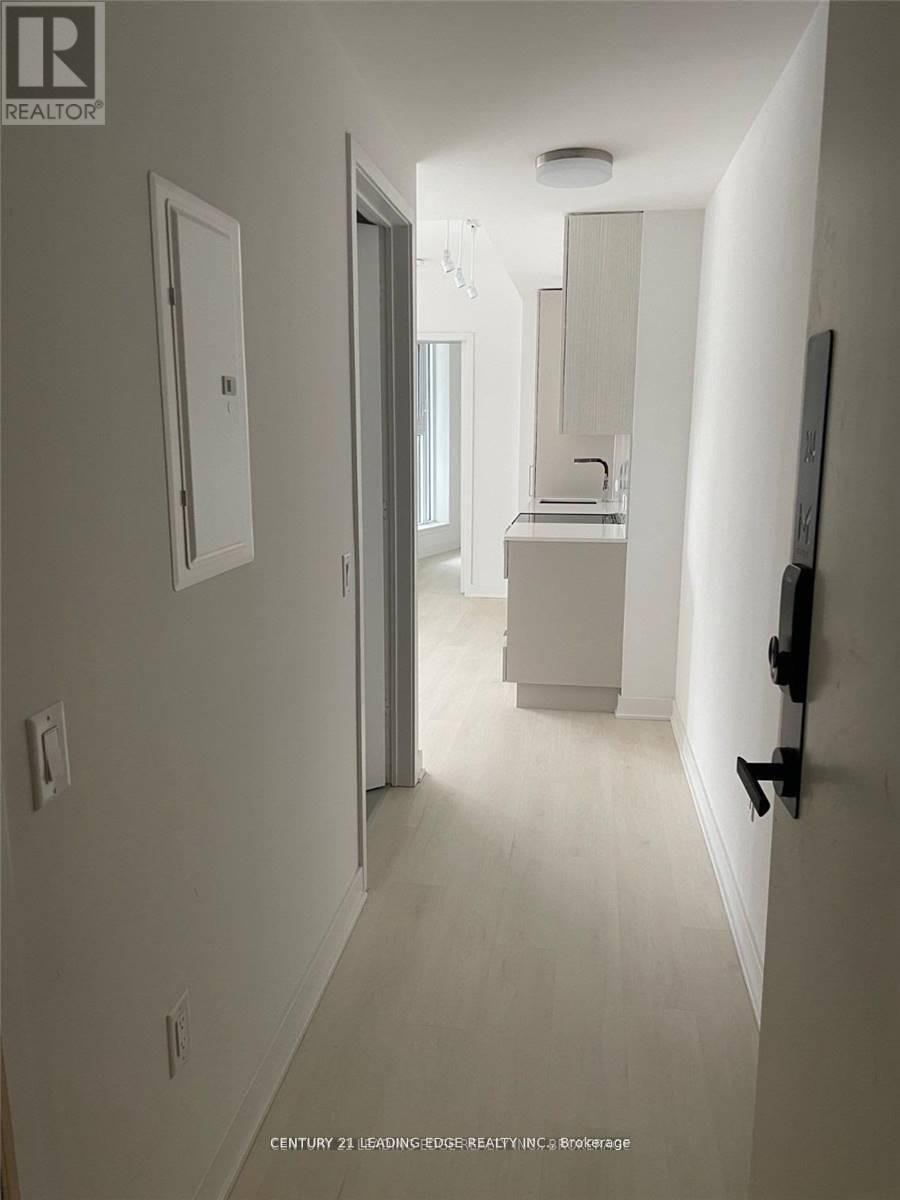 214 - 3900 Confederation Parkway, Mississauga, Ontario  L5B 0M3 - Photo 3 - W12819444