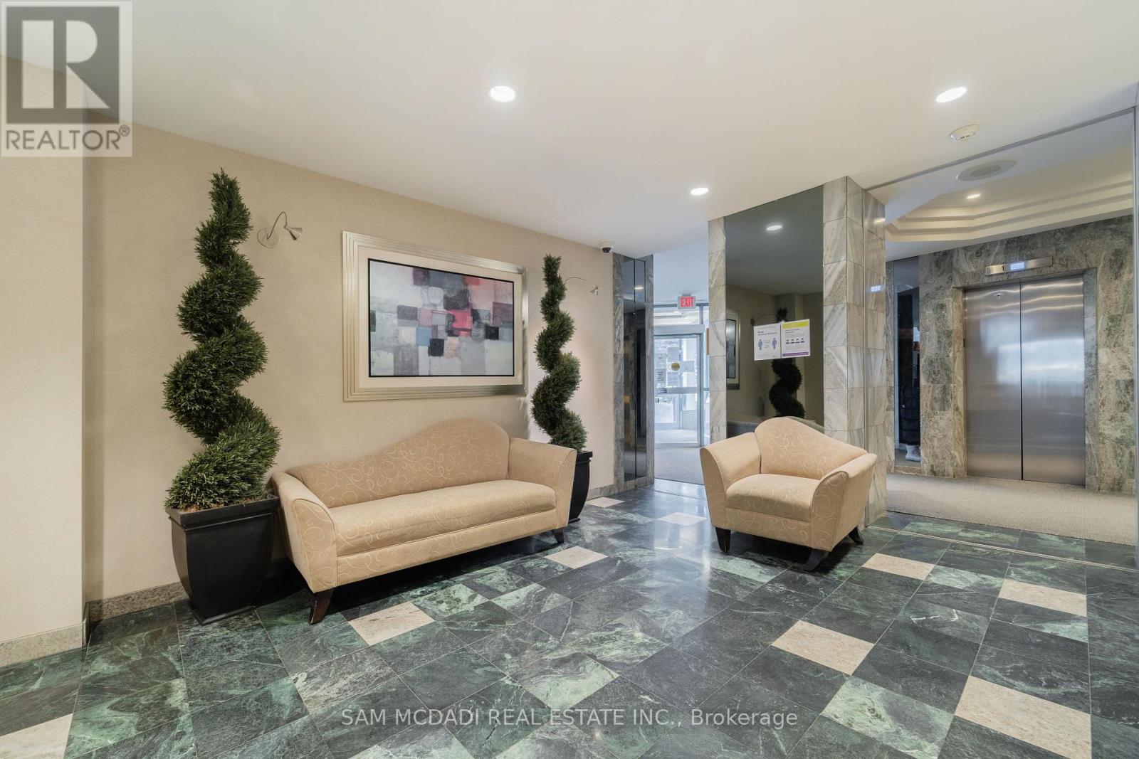 1405 - 4460 Tucana Court, Mississauga, Ontario  L5R 3K9 - Photo 3 - W12819466