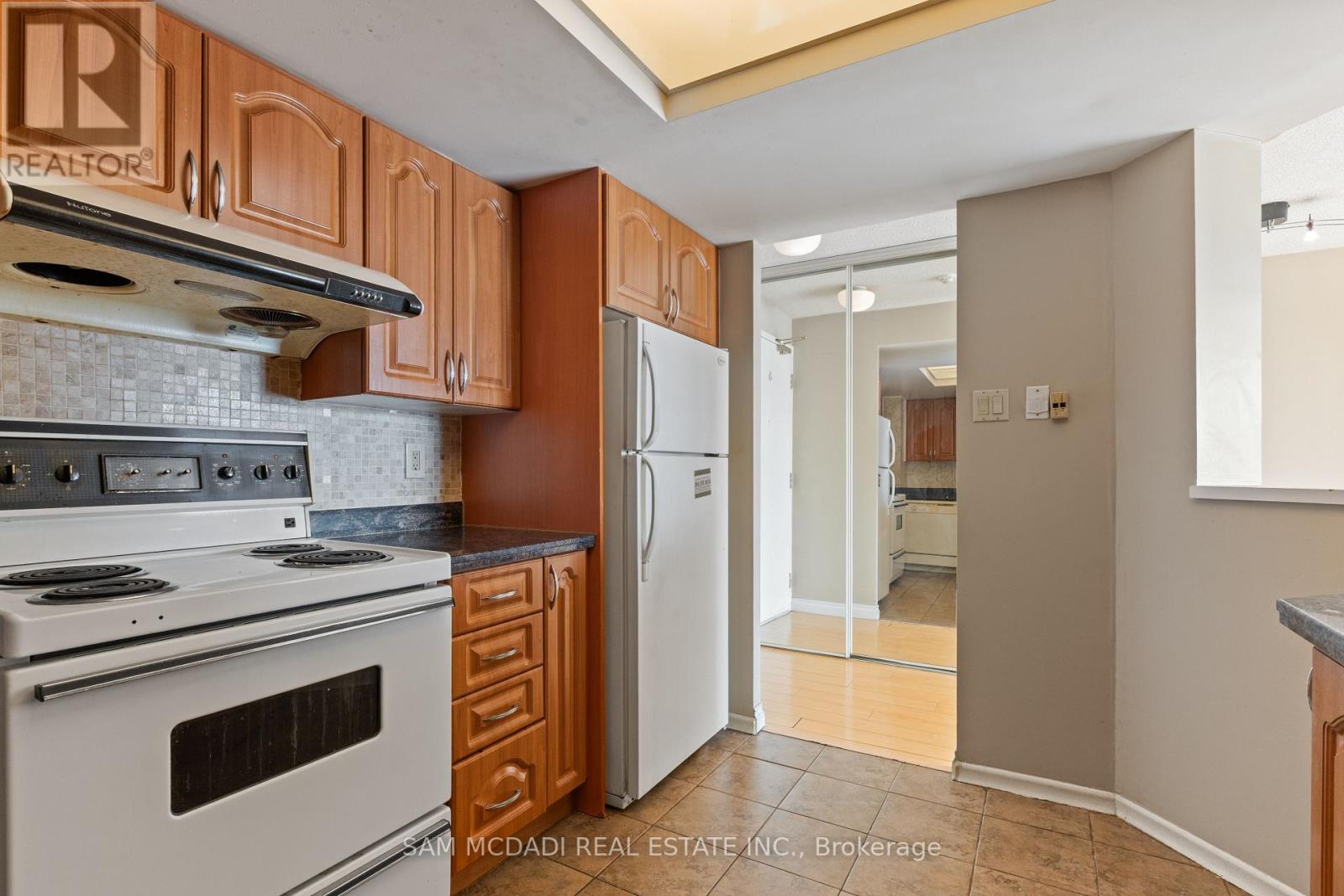 1405 - 4460 Tucana Court, Mississauga, Ontario  L5R 3K9 - Photo 7 - W12819466