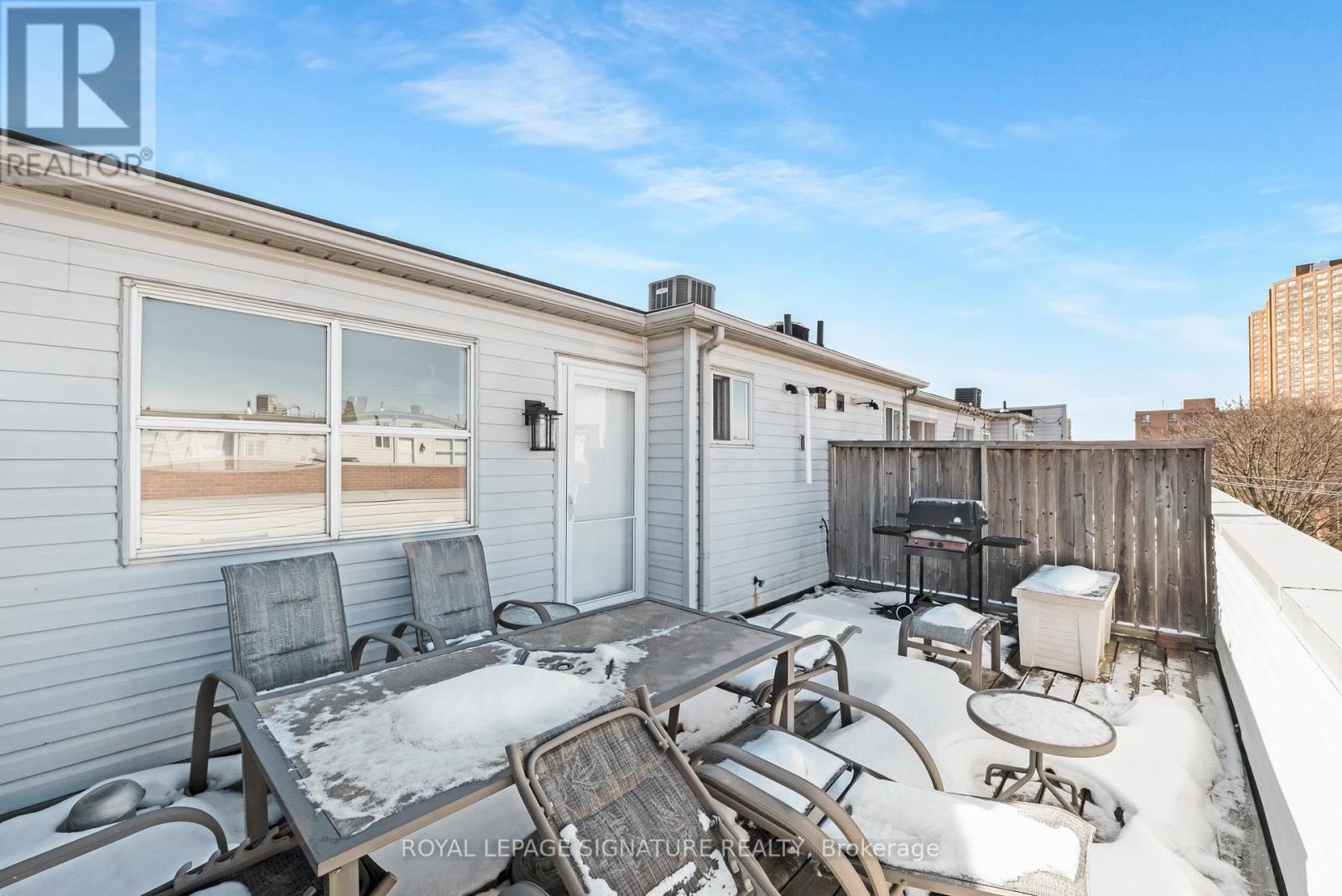 2 - 1398 Bloor Street W, Toronto, Ontario  M6P 4H6 - Photo 28 - W12819478