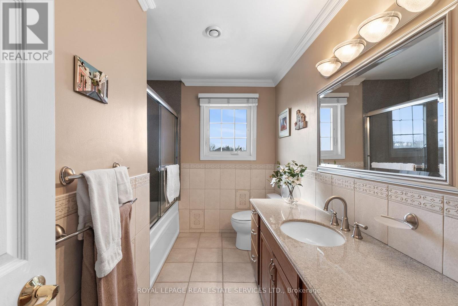 1150 Creekside Drive, Oakville, Ontario  L6H 4Z4 - Photo 33 - W12819488