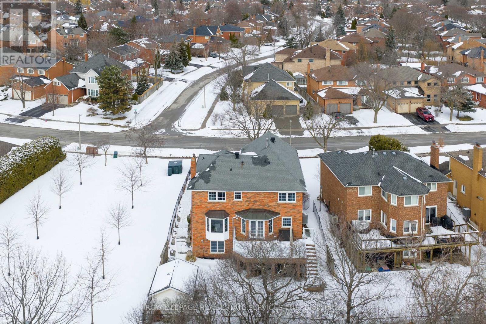 1150 Creekside Drive, Oakville, Ontario  L6H 4Z4 - Photo 46 - W12819488