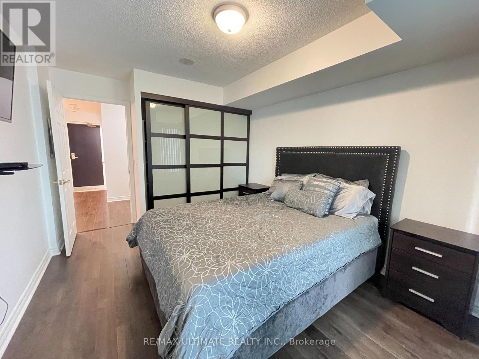 2108 - 30 Grand Trunk Crescent, Toronto, Ontario  M5J 3A4 - Photo 5 - C12805914