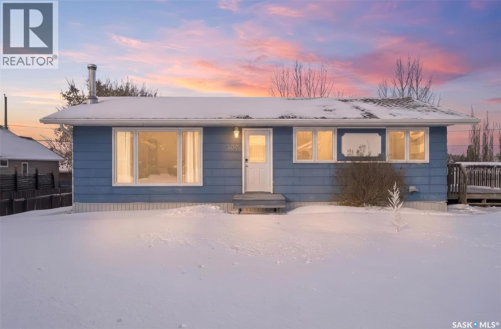 302 3rd Street W, Delisle, Saskatchewan  S0L 0P0 - Photo 49 - SK029113