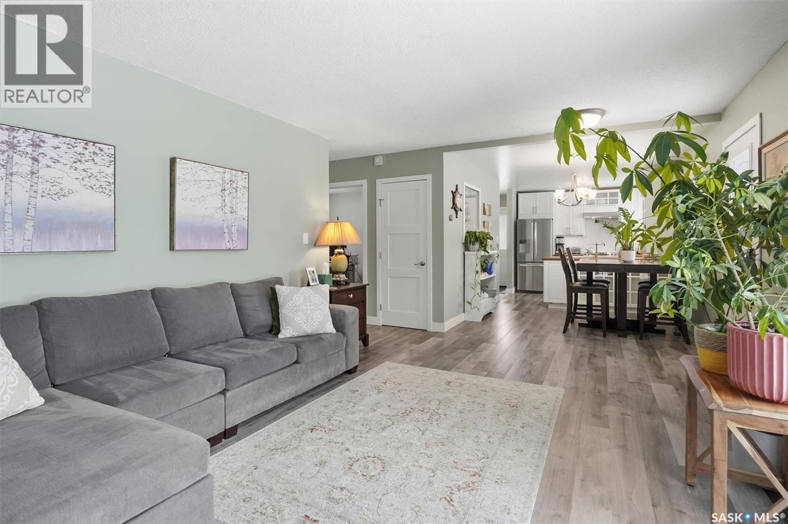 302 3rd Street W, Delisle, Saskatchewan  S0L 0P0 - Photo 5 - SK029113