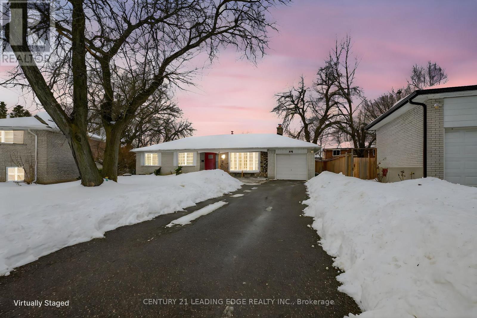 24 Lincoln Green Drive, Markham, Ontario  L3P 1R5 - Photo 2 - N12819396