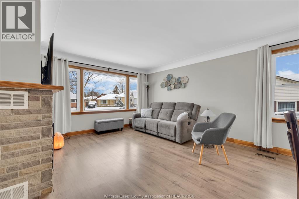 42 Grace, Leamington, Ontario N8H 1K9 - Photo 11 - 26003995