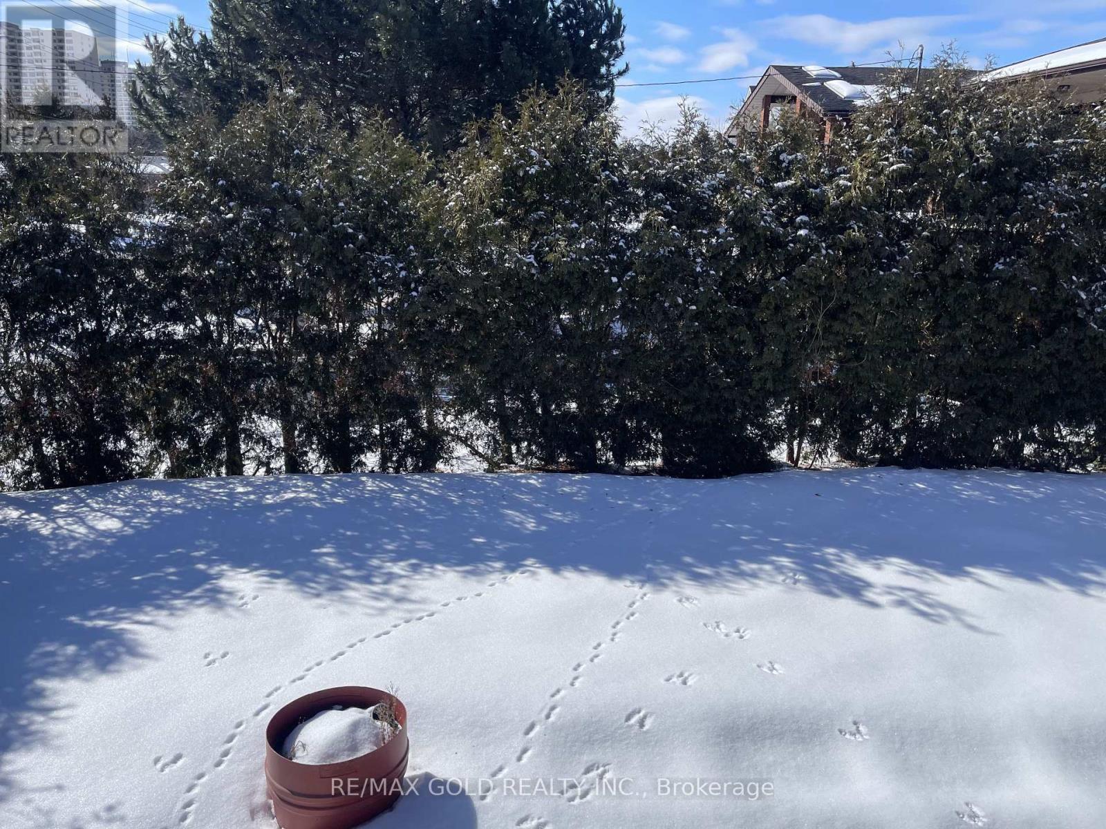 12 Kingsview Boulevard, Toronto, Ontario  M9R 1T6 - Photo 16 - W12816738