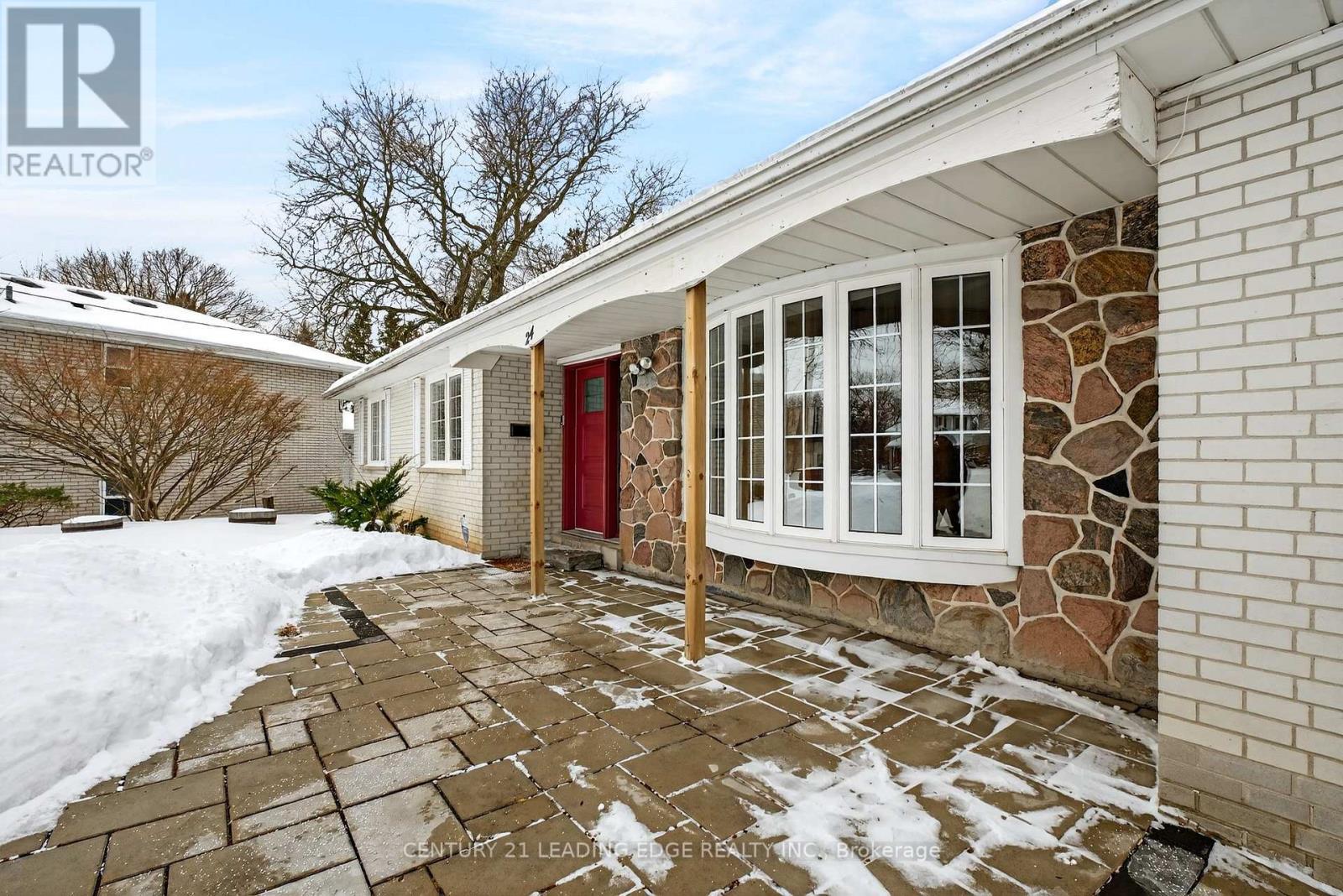 24 Lincoln Green Drive, Markham, Ontario  L3P 1R5 - Photo 5 - N12819396