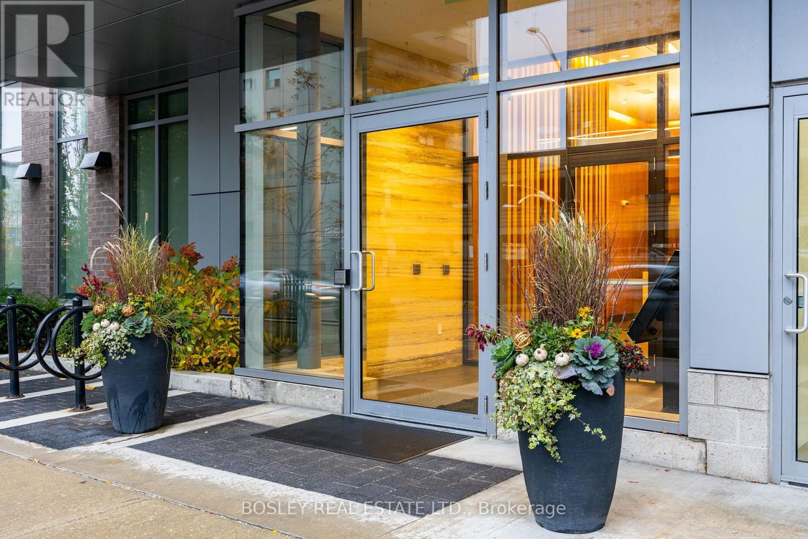 501 - 8 Ann Street, Mississauga, Ontario  L5G 3E6 - Photo 37 - W12818376