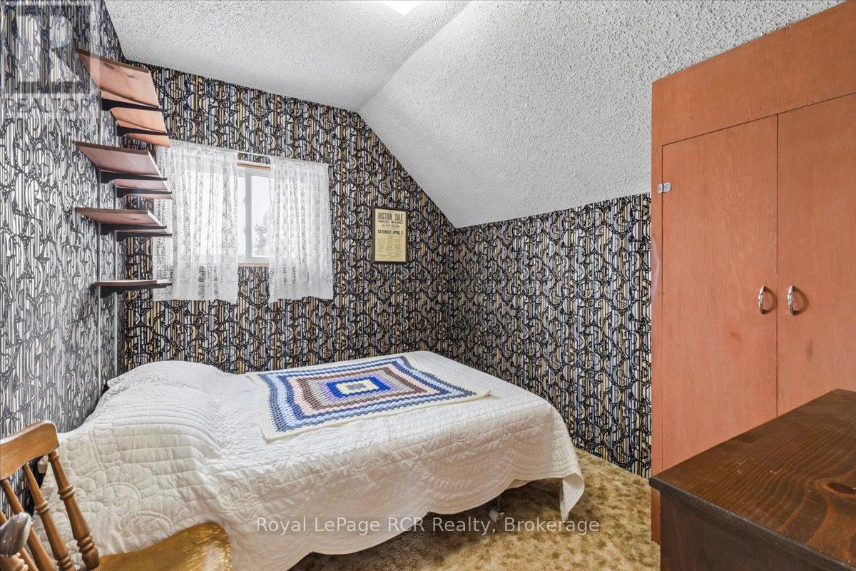 560 6th Avenue, Hanover, Ontario N4N 2G6 - Photo 16 - X12819714