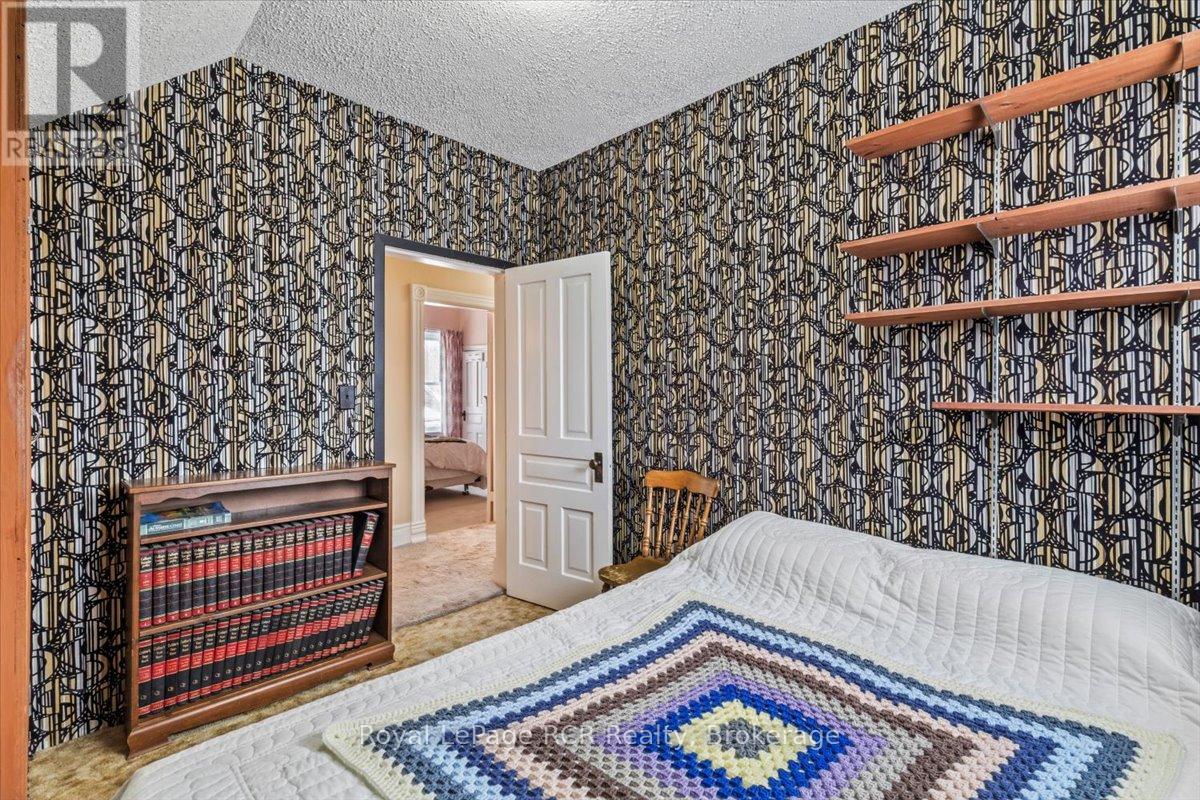 560 6th Avenue, Hanover, Ontario N4N 2G6 - Photo 17 - X12819714