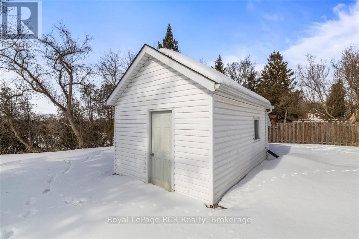 560 6th Avenue, Hanover, Ontario N4N 2G6 - Photo 26 - X12819714