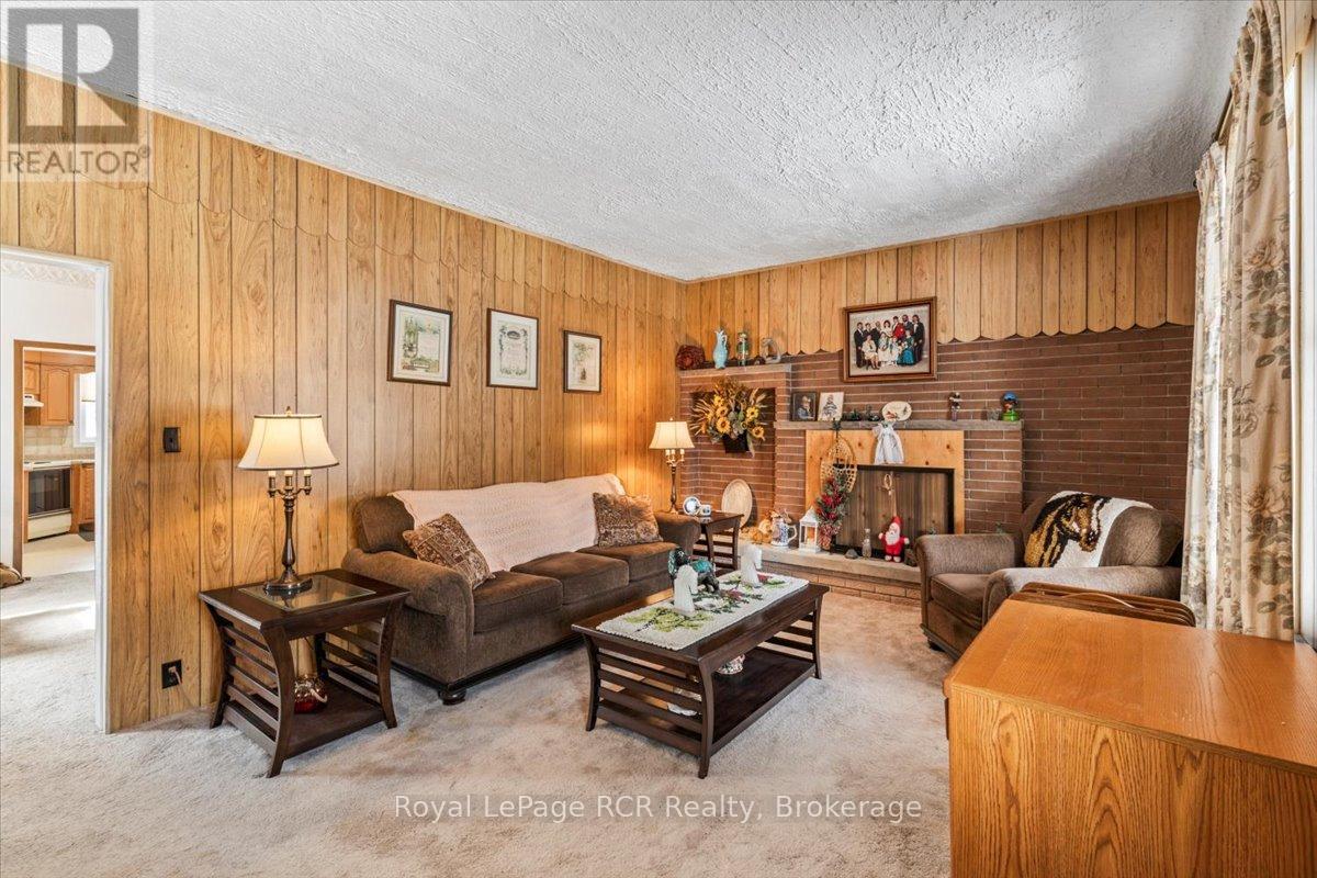 560 6th Avenue, Hanover, Ontario N4N 2G6 - Photo 6 - X12819714