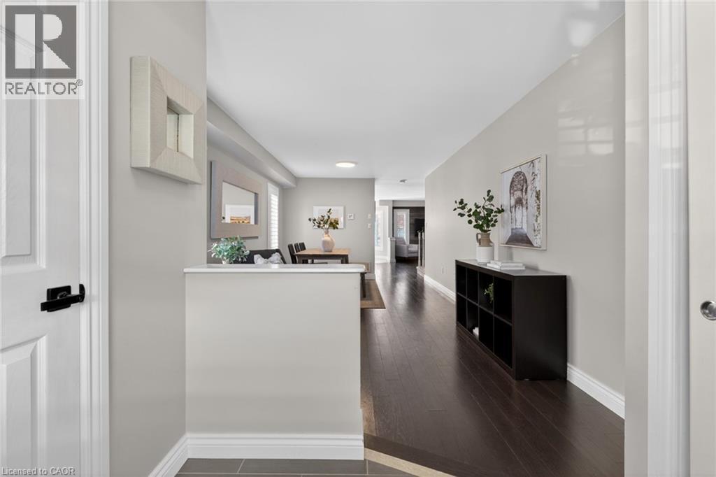 2286 Seton Crescent, Burlington, Ontario  L7L 6Y4 - Photo 3 - 40805857