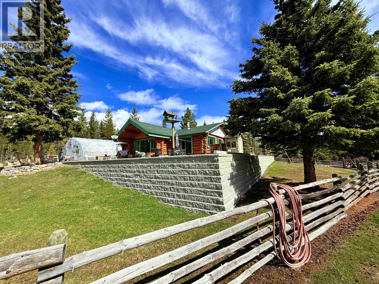 2875 Spout Lake Road, Lac La Hache, British Columbia  V0K 1T0 - Photo 1 - R3092958